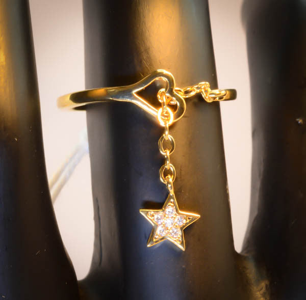 Adjustable Yellow Gold-tone Star on the Chain Ring